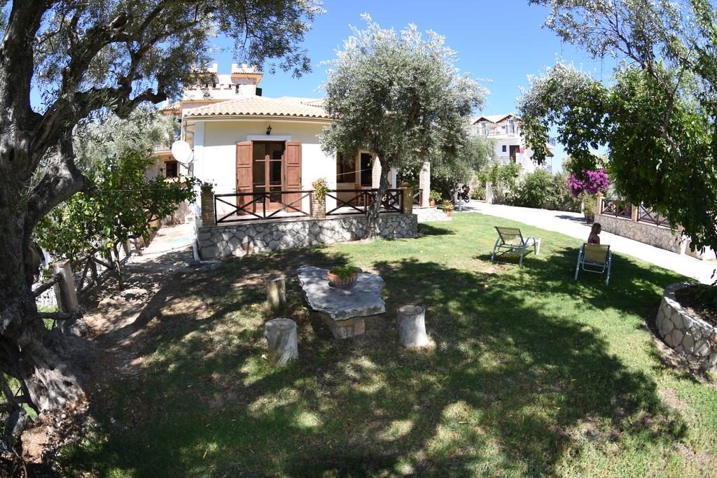 Yannis' Village Keri Exterior photo